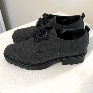 Zara Women’s Blucher Track Wool Felt Oxfords / Size 38 (7-1/2) / Charcoal